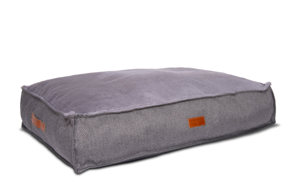 The Balmoral Pillow Bed | House of Terra